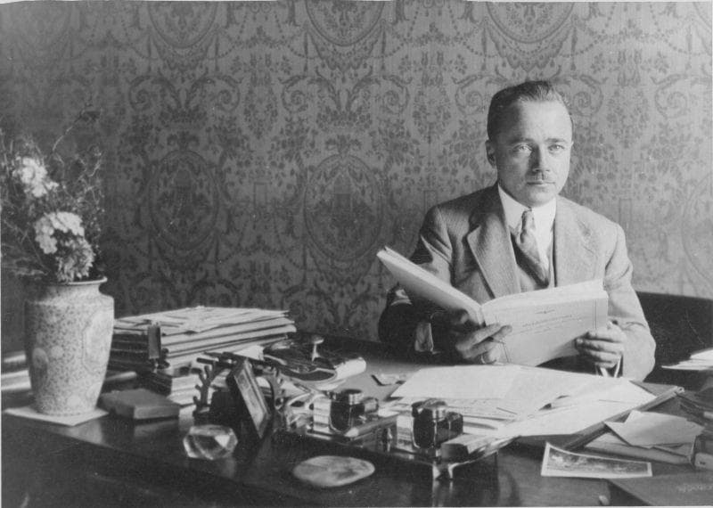 Энгельберт дольфус рост. Дольфус. Дольфус и муссолини. Э дольфус австрия. Австрийский канцлер дольфус.