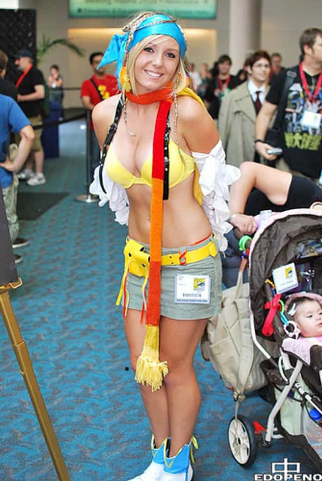 The Hottest Female Costumes And Cosplay Girls At Comic Con 