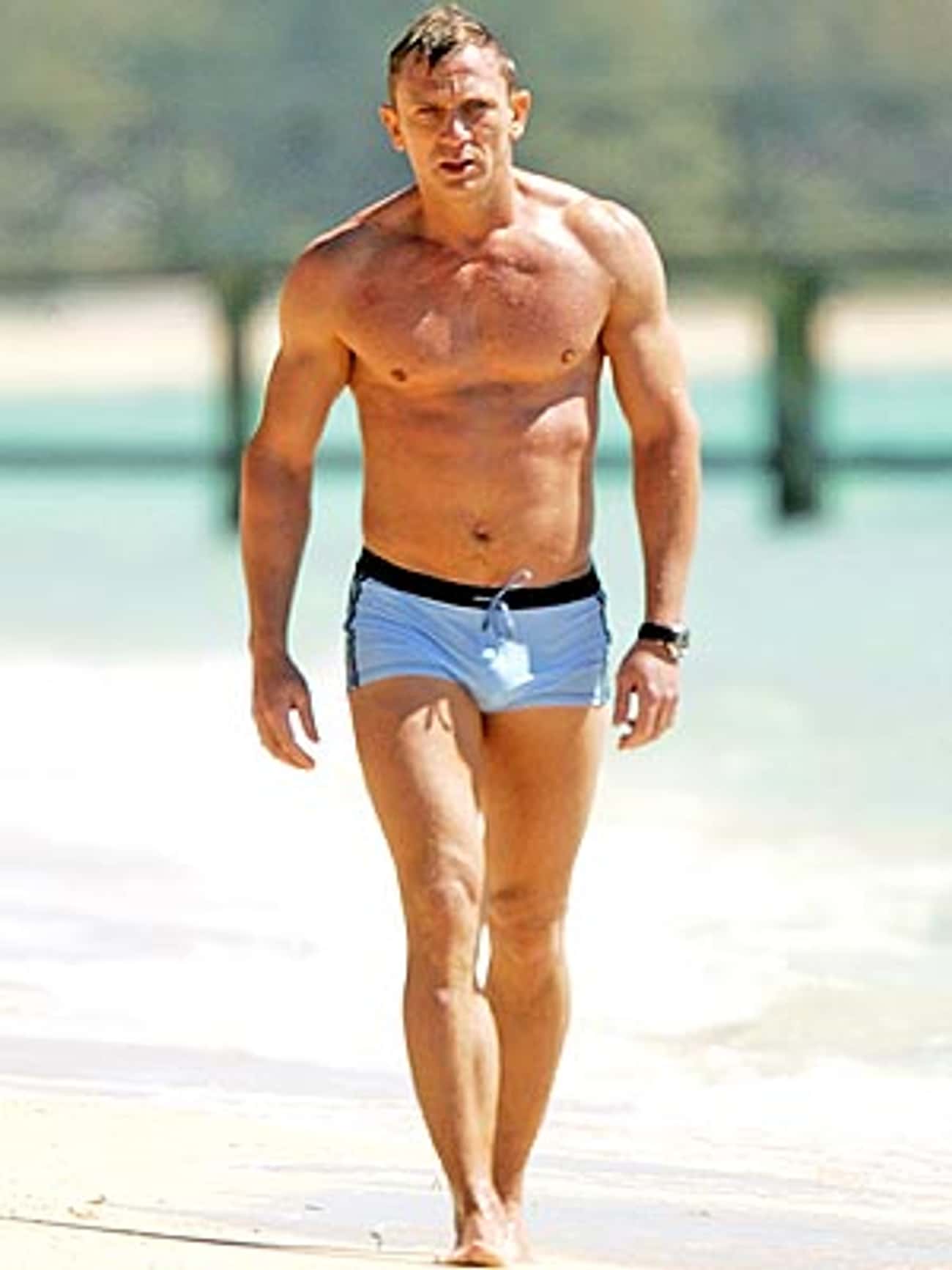 Daniel Craig In Beach Boxer Short All People Photo U1?auto=format&q=60&fit=crop&fm=pjpg&dpr=2&w=650