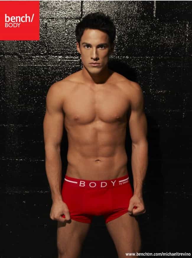 Hot Michael Trevino Photos Sexy Michael Trevino Pictures