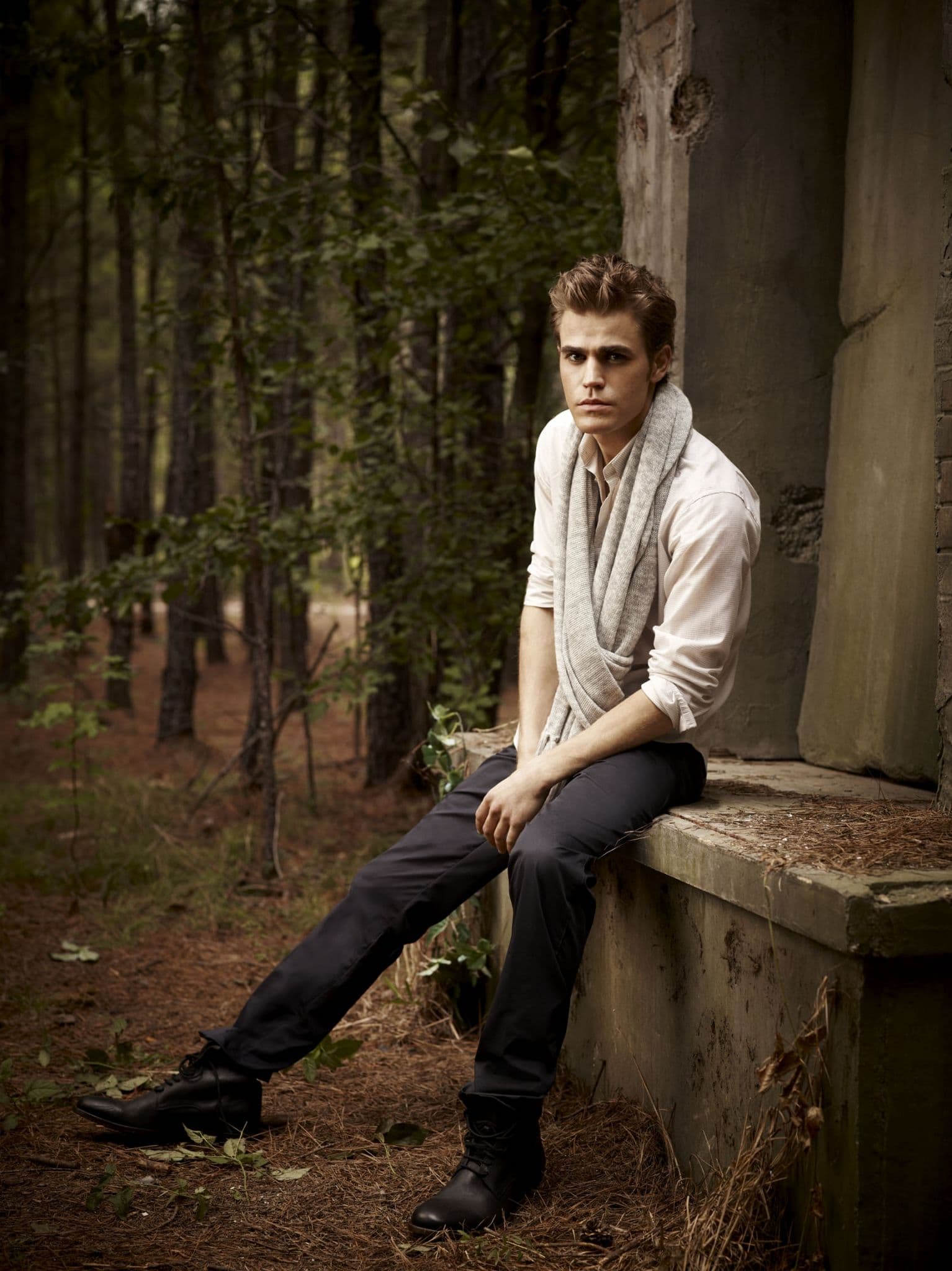 Hot Paul Wesley Photos | Sexy Paul Wesley Pictures