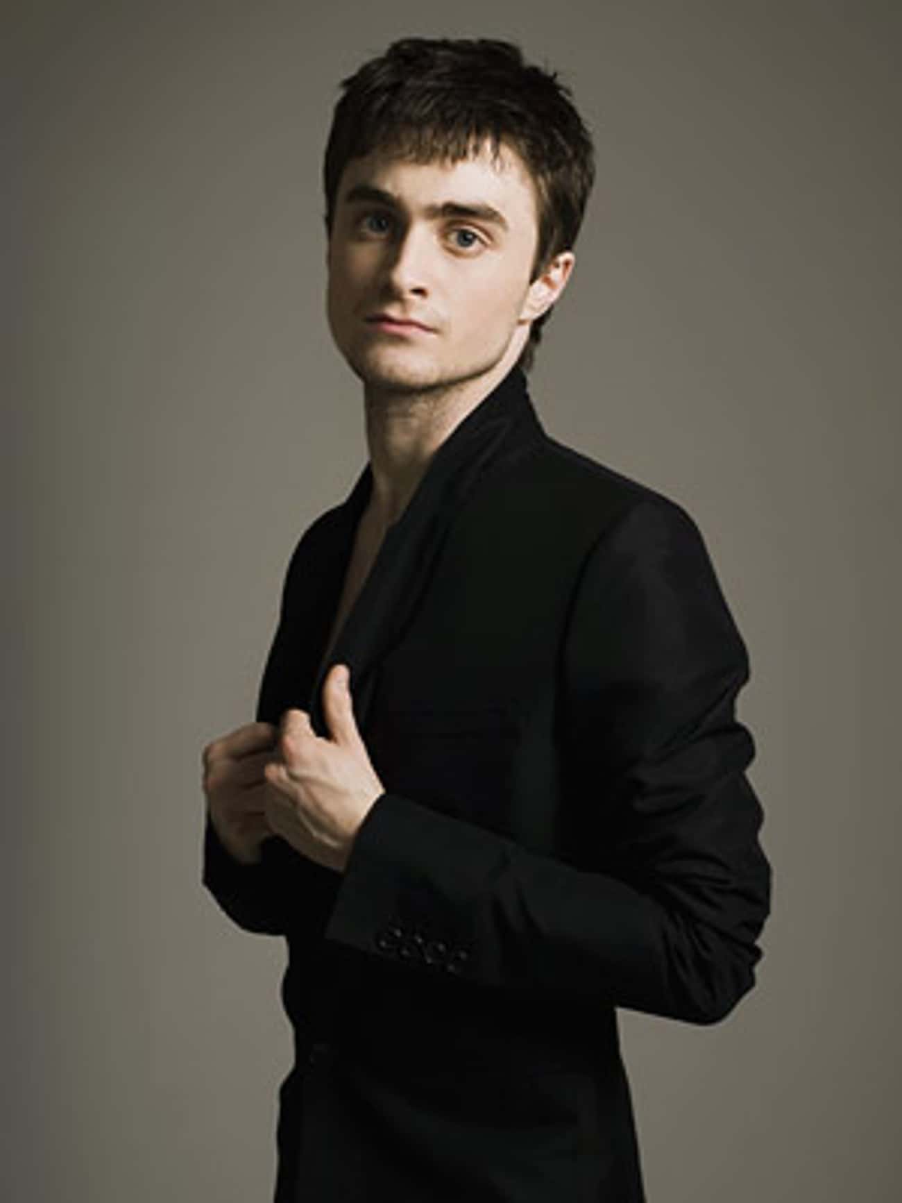 Daniel Radcliffe in Neat Black Lapel Blazer