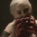 Dany Eating A Horse Heart on Random Most Uncomfortable Game of Thrones Moments