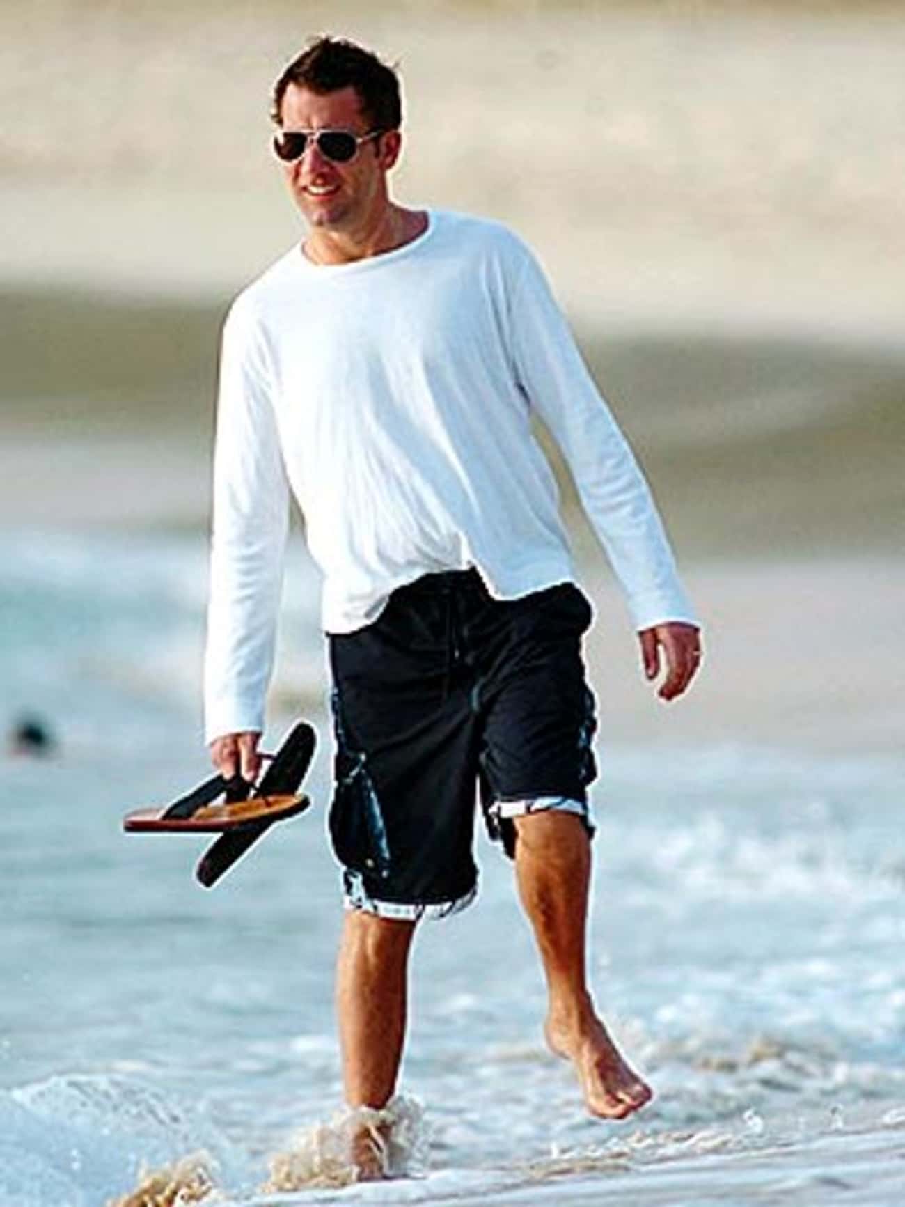 Clive Owen in White Sleeves and Summer Shorts