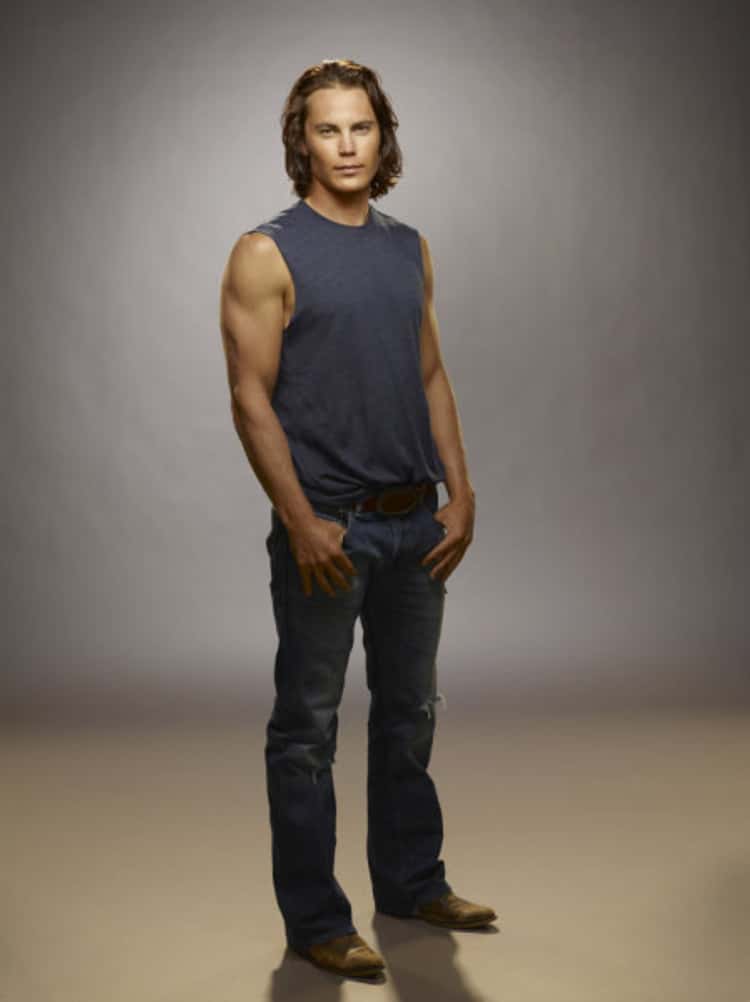 taylor kitsch muscle