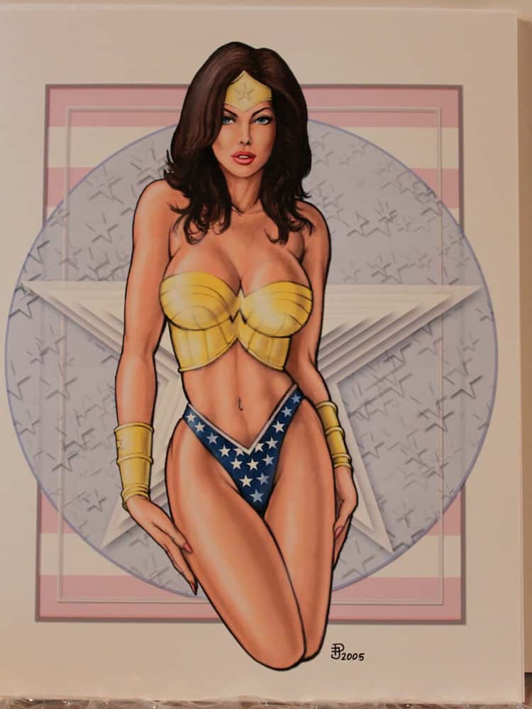 Sexy Wonder Woman  List Hot Wonder Woman Pictures