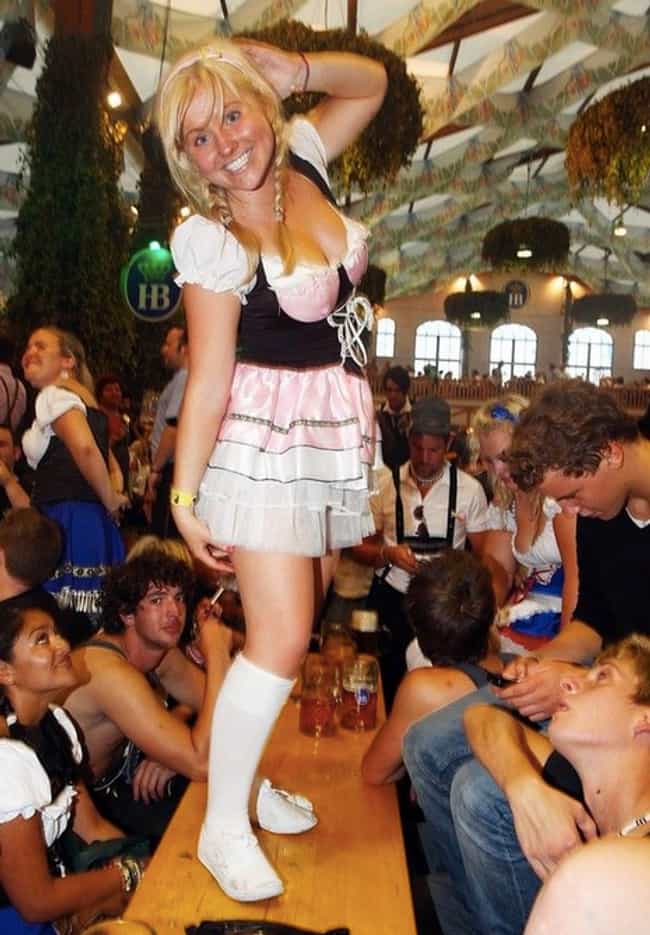 Sexy Dirndl Girls 100 Hot Oktoberfest Girls Cleavage And All Page 22 3804