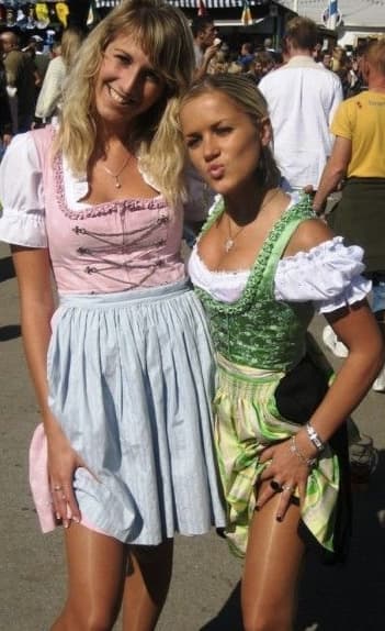 Sexy Dirndl Girls | 100 Hot Oktoberfest Girls, Cleavage and All (Page 13)