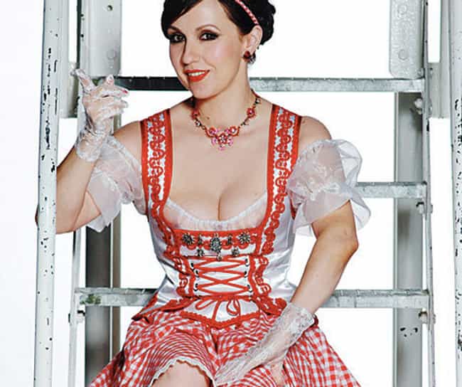 Sexy Dirndl Girls 100 Hot Oktoberfest Girls Cleavage And All Page 20