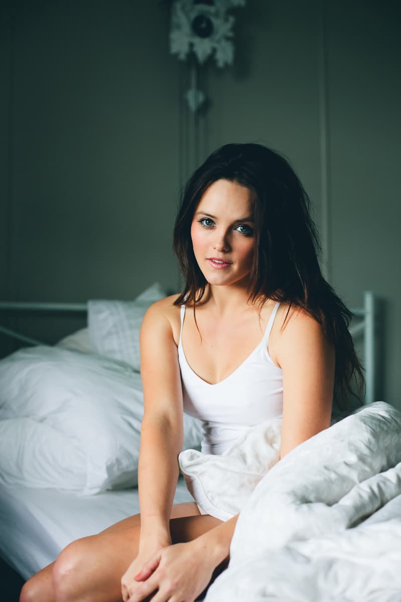Sexy Rebecca Breeds | Hot Pics & Photos