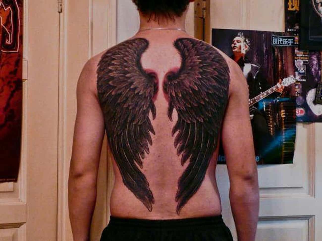 Татуировка ангельские Крылья на спине мужские черные