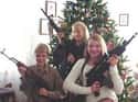 A Christmas Story Come True on Random Awkwardly Hilarious Family Christmas Photos