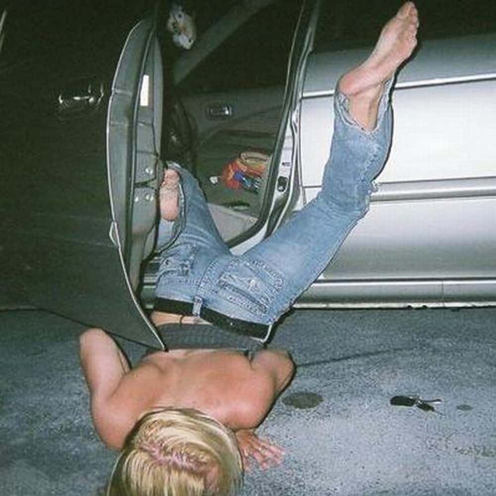 Bilderesultat for drunk girl passed out