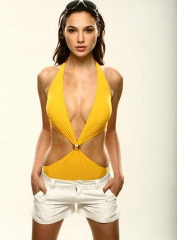 gal gadot hot bikini