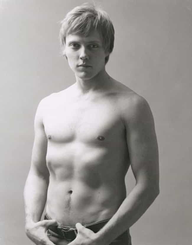 young-christopher-walken-in-a-shirtless-pose-photo-u1?w=650&q=50&fm=jpg