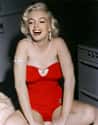Marilyn Monroe Finds Burning Cupcakes Hilarious on Random Best Photos Of Marilyn Monroe
