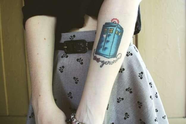 Featured image of post Minimalist Tardis Tattoo