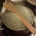 Place Wooden Spoon Over Pot to Keep It from Boiling Over on Random Awesome Kitchen Hacks and Cooking Tips