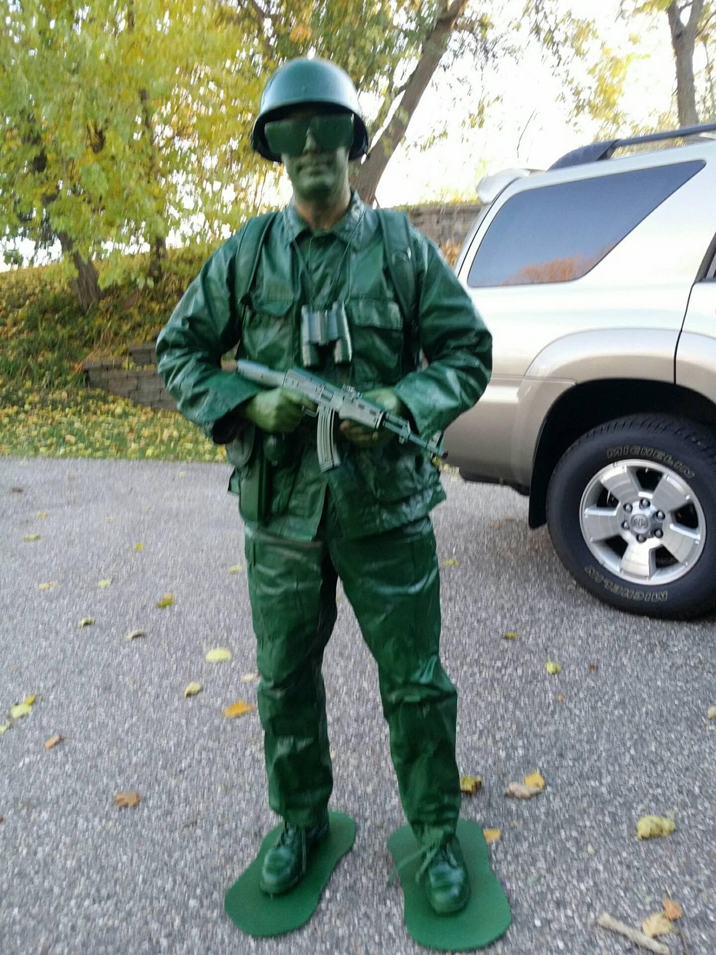 The 50+ Greatest Reddit User Halloween Costumes of 2014