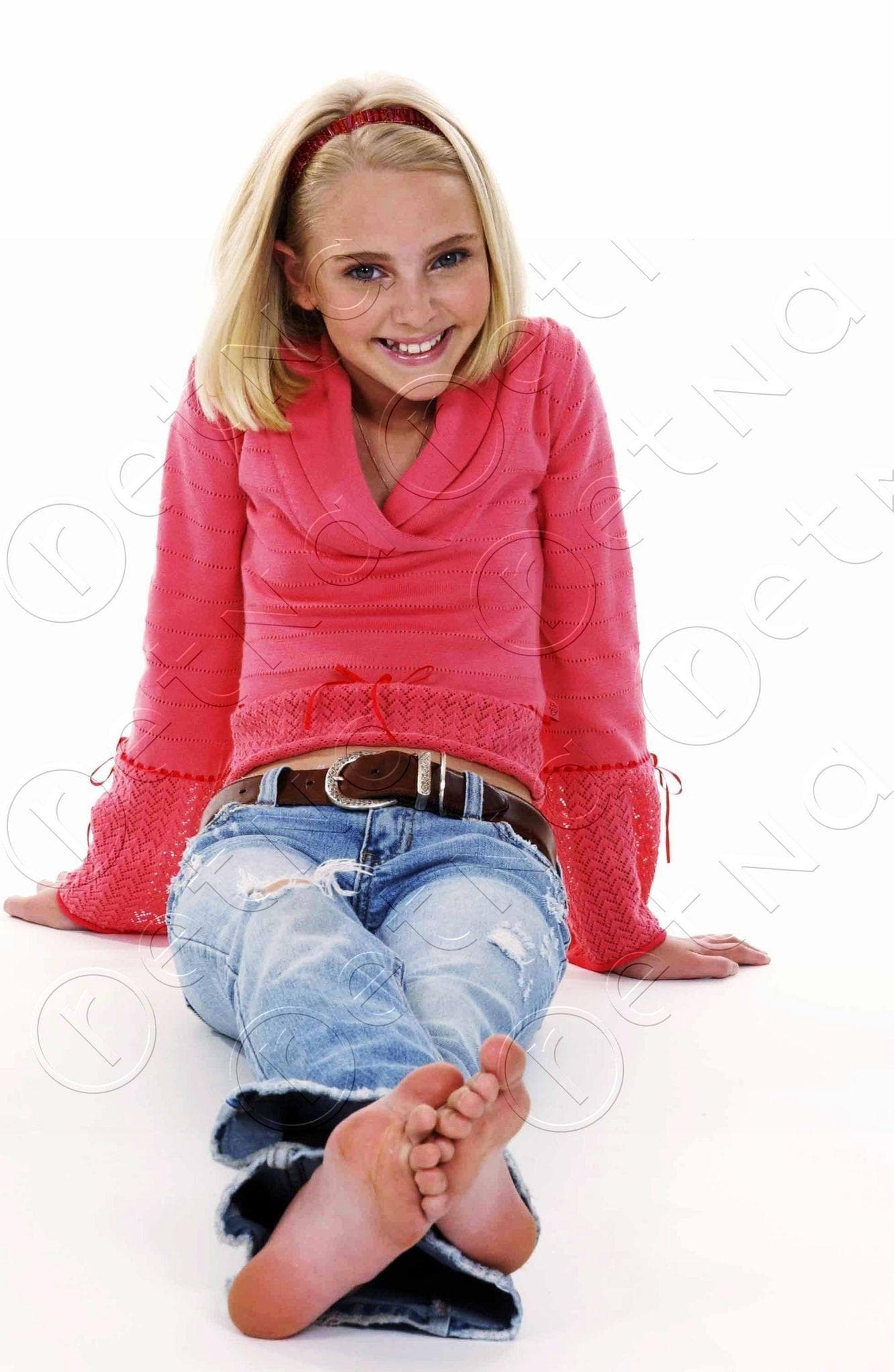 AnnaSophia Robb Feet Pics