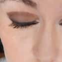 Mistake: Too Much or Poorly Blended Eyeshadow on Random Common Mistakes in Beauty Routine