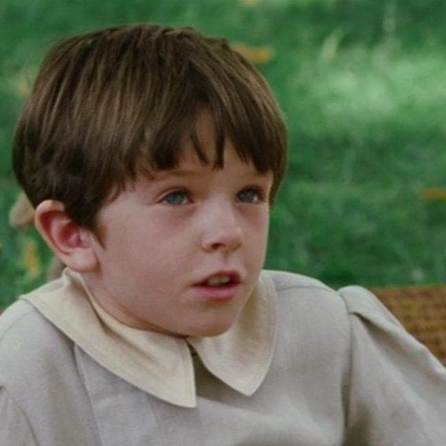 Мальчик с того света. Того мальчика который. Того мальчика который. Того мальчика который. Джейк чеймберз актер.