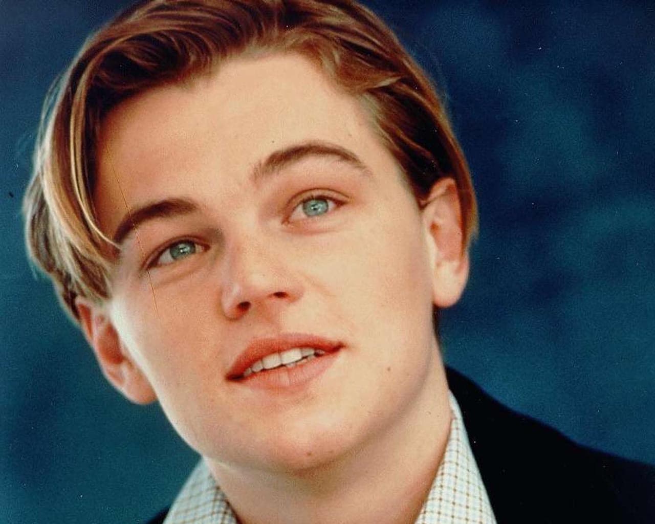 leonardo dicaprio young smiling