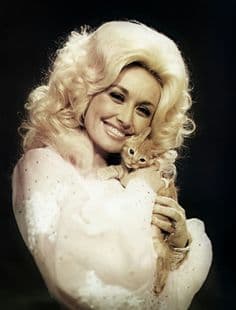 21 Gorgeous Photos of Young Dolly Parton