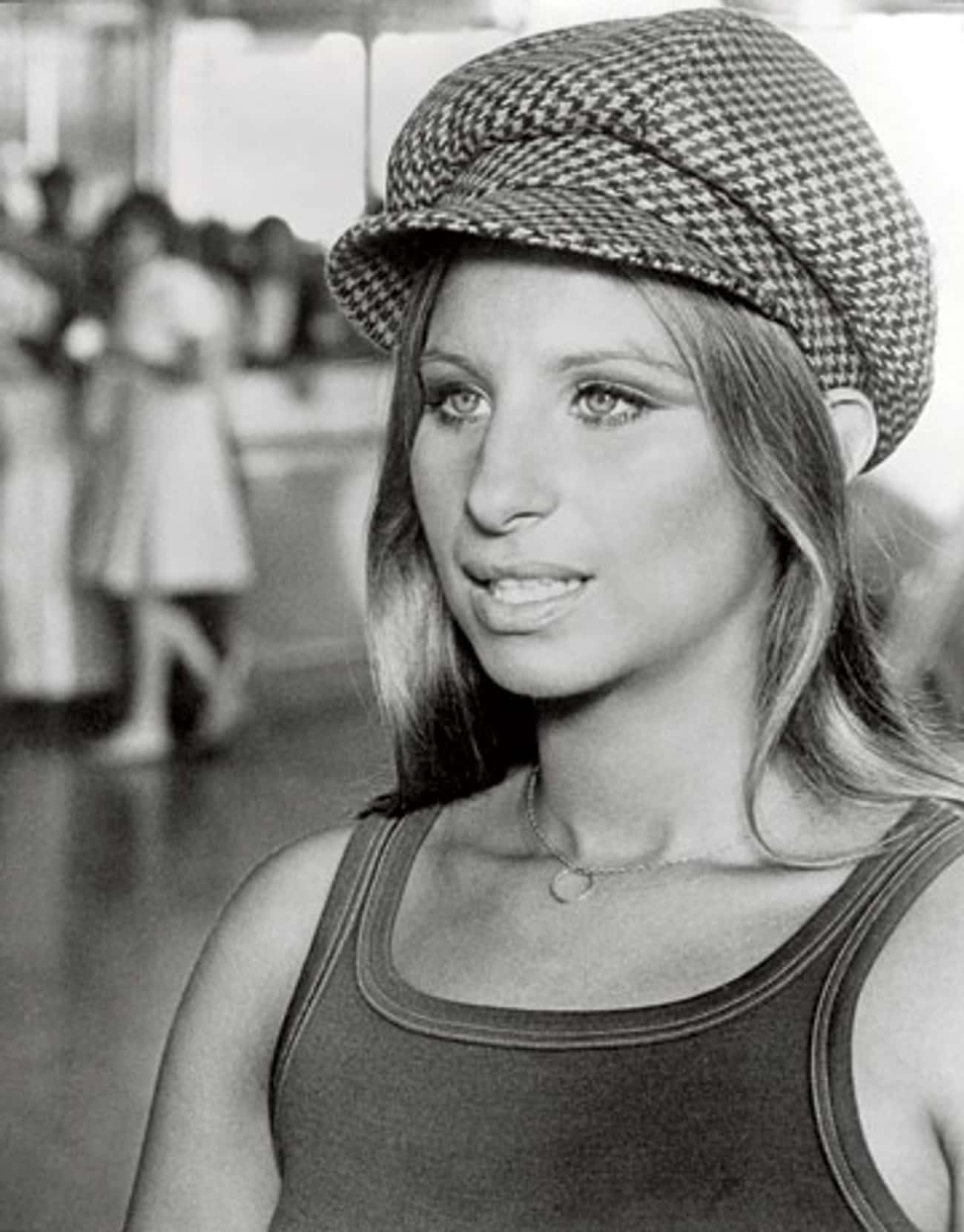 Young Barbra Streisand With Checkered Messenger Hat Photo U1?auto=format&q=60&fit=crop&fm=pjpg&dpr=2&w=650
