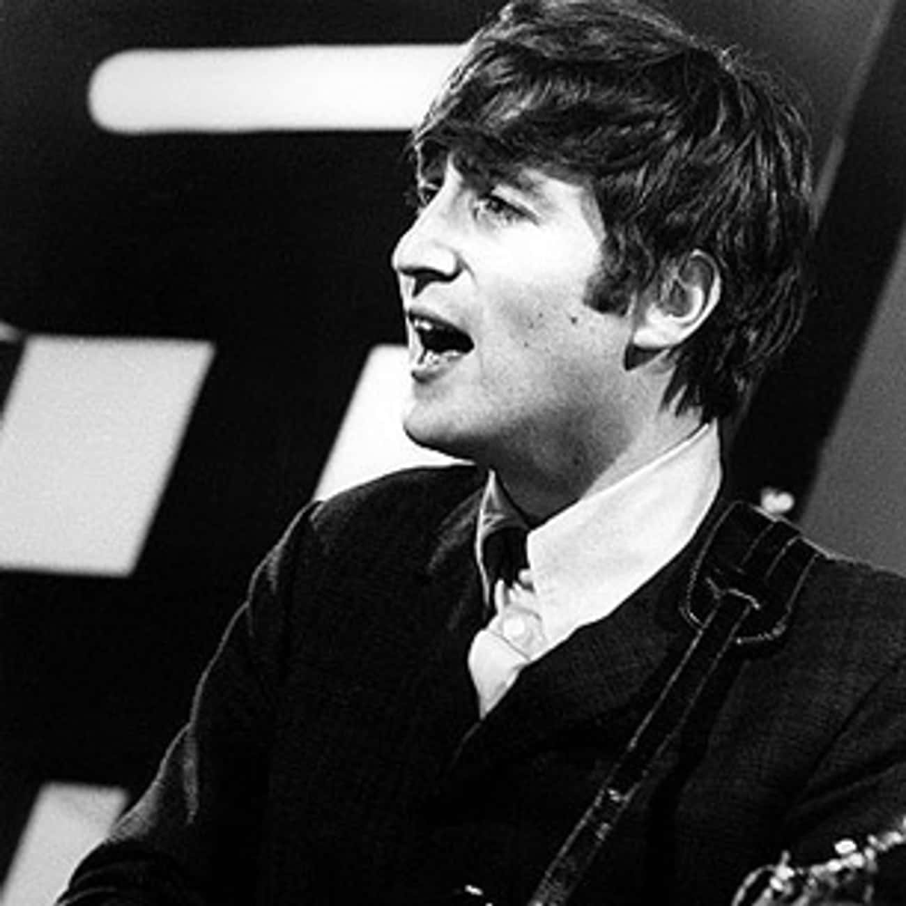 20 Photos of John Lennon When He Was Young