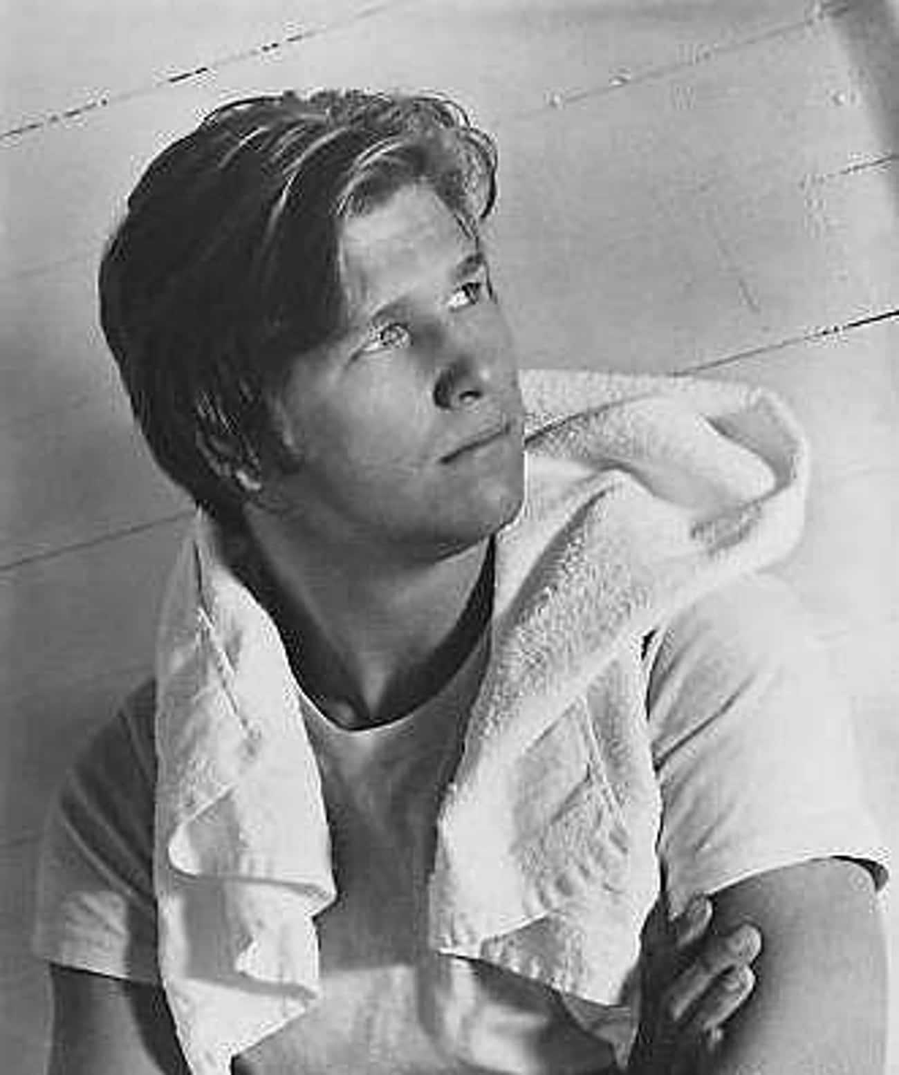 Young Jeff Bridges in a White T-Shirt Side Profile Shot