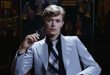young-david-bowie-in-gray-sports-coat-and-tie-photo-u1?auto=format&q=60&fit=crop&fm=pjpg&w=375
