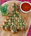 Christmas Tree Pull-Apart Bread on Random Drool-Worthy Recipes for Your Next Dinner Party