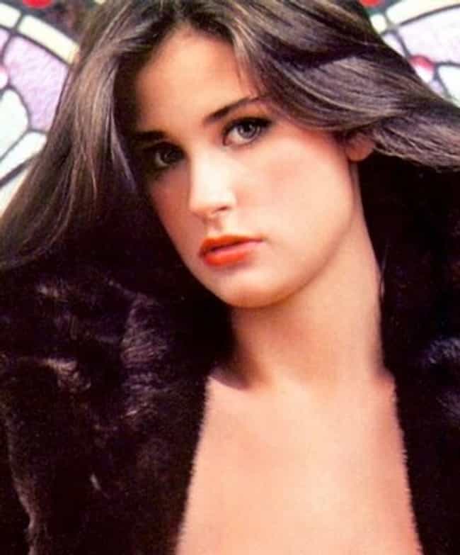 young-demi-moore-in-black-wool-coat-photo-u1