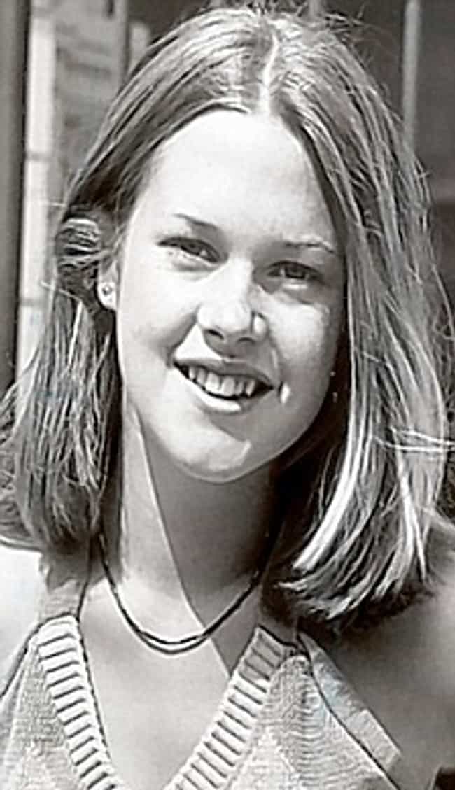 13 Pictures Of Young Melanie Griffith