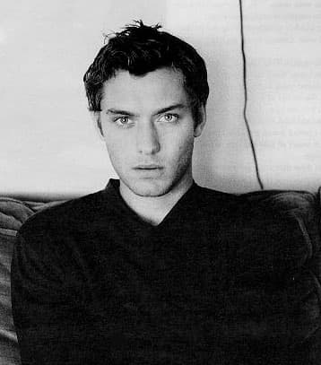 23 Pictures of Young Jude Law