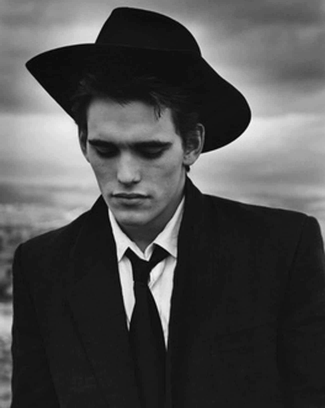 Young Matt Dillon in Suit and Tie with Black Hat