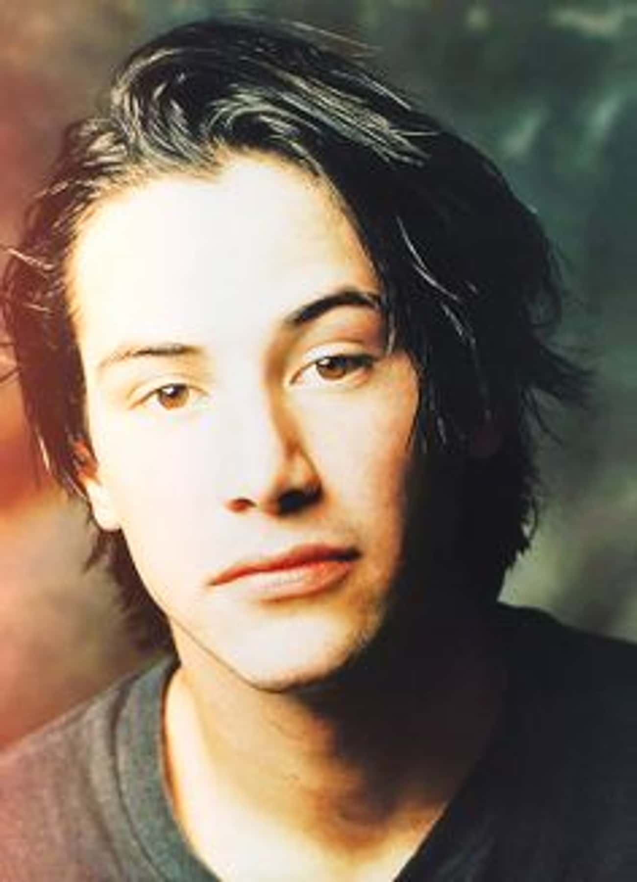 Young Keanu Reeves Pic in Gray T-Shirt