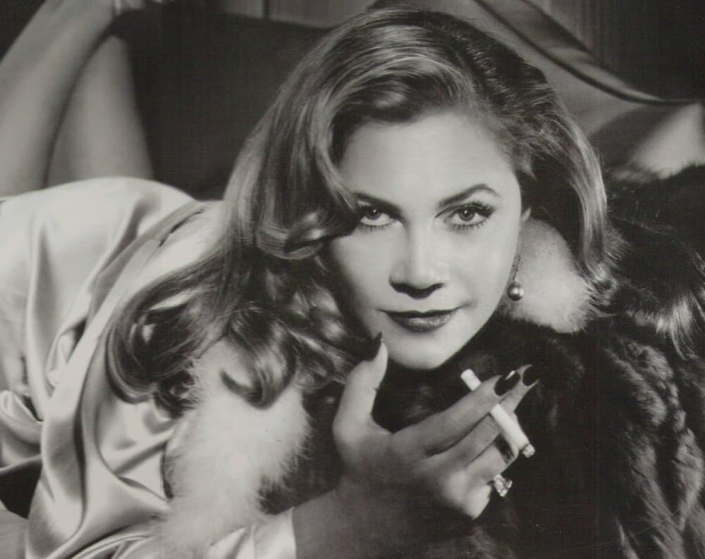 22-photos-of-kathleen-turner-when-she-was-young