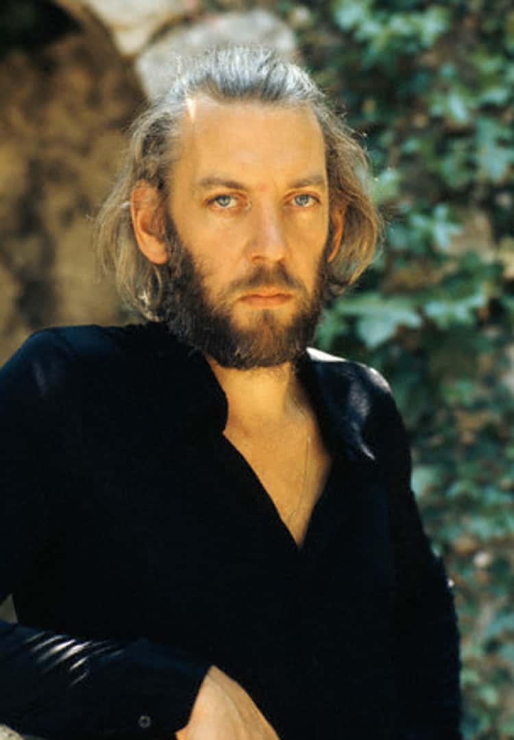 21 Photos of Donald Sutherland When He Was Young