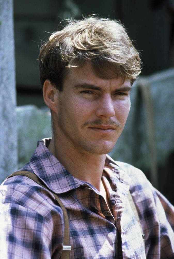 20 Photos of Dennis Quaid When He Was Young