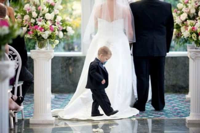 32 Wedding Photos Gone Wrong - ViraLuck