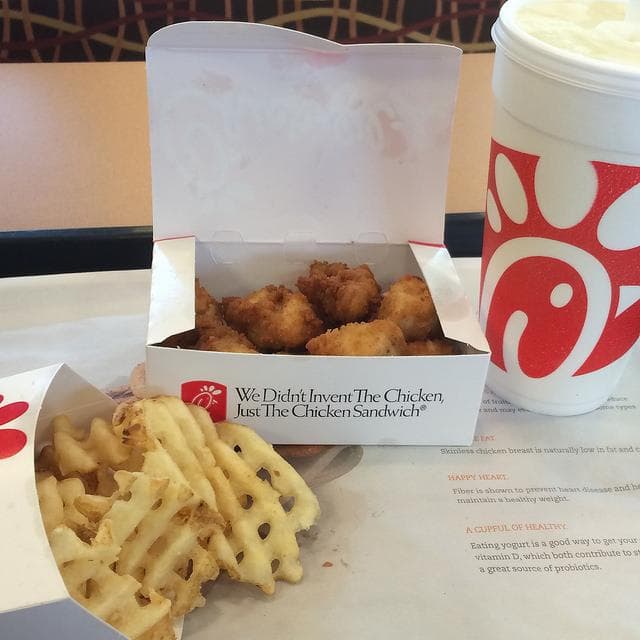 calories in chick fil a grilled nuggets 8 count