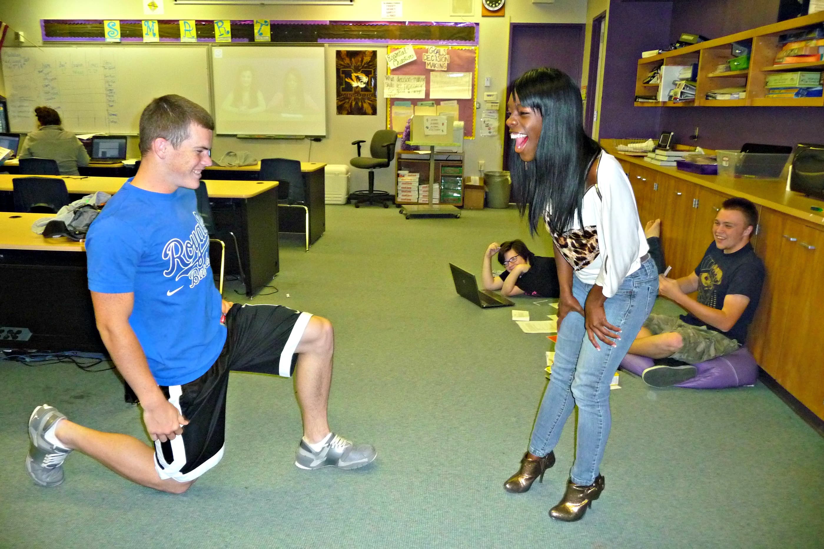 How to Ask a Girl to Prom | Creative, Cute Ways to Invite Someone to Prom