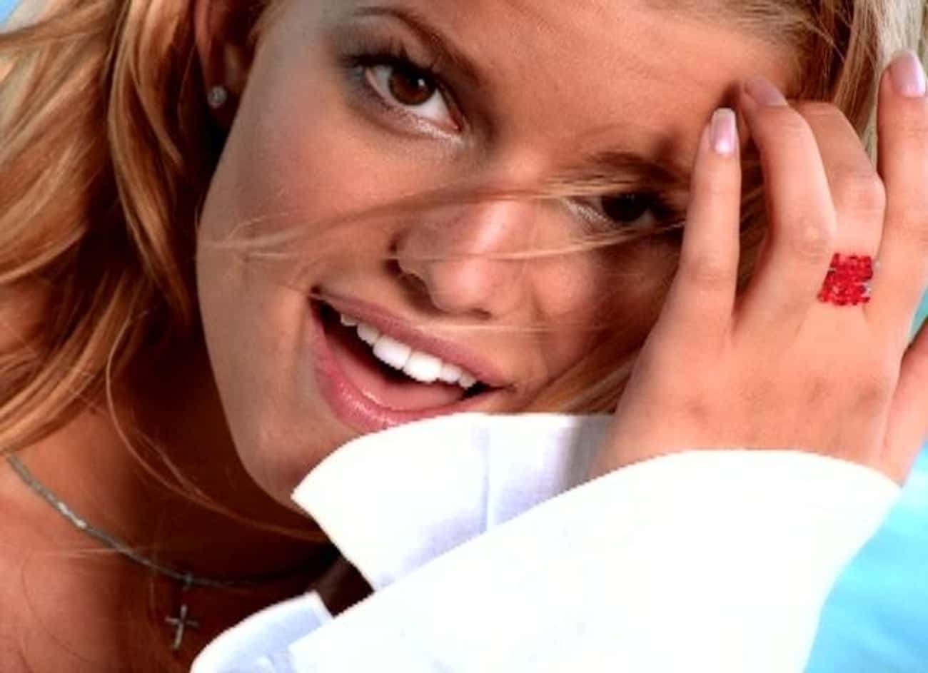 Young Jessica Simpson in White Blouse Closeup Shot