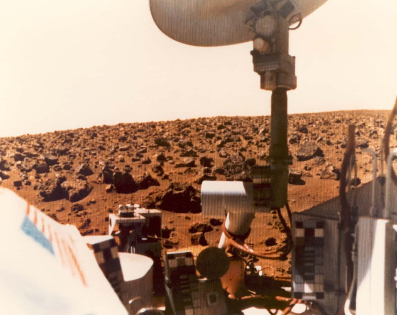 1976 - First Mars Landing