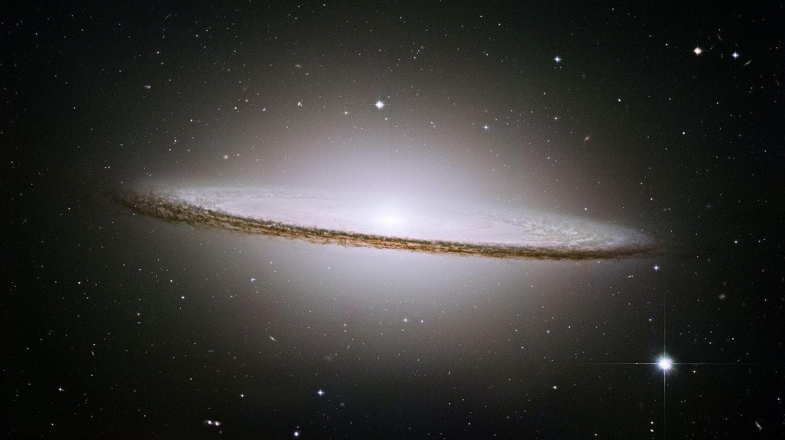 M104 (Sombrero Galaxy)