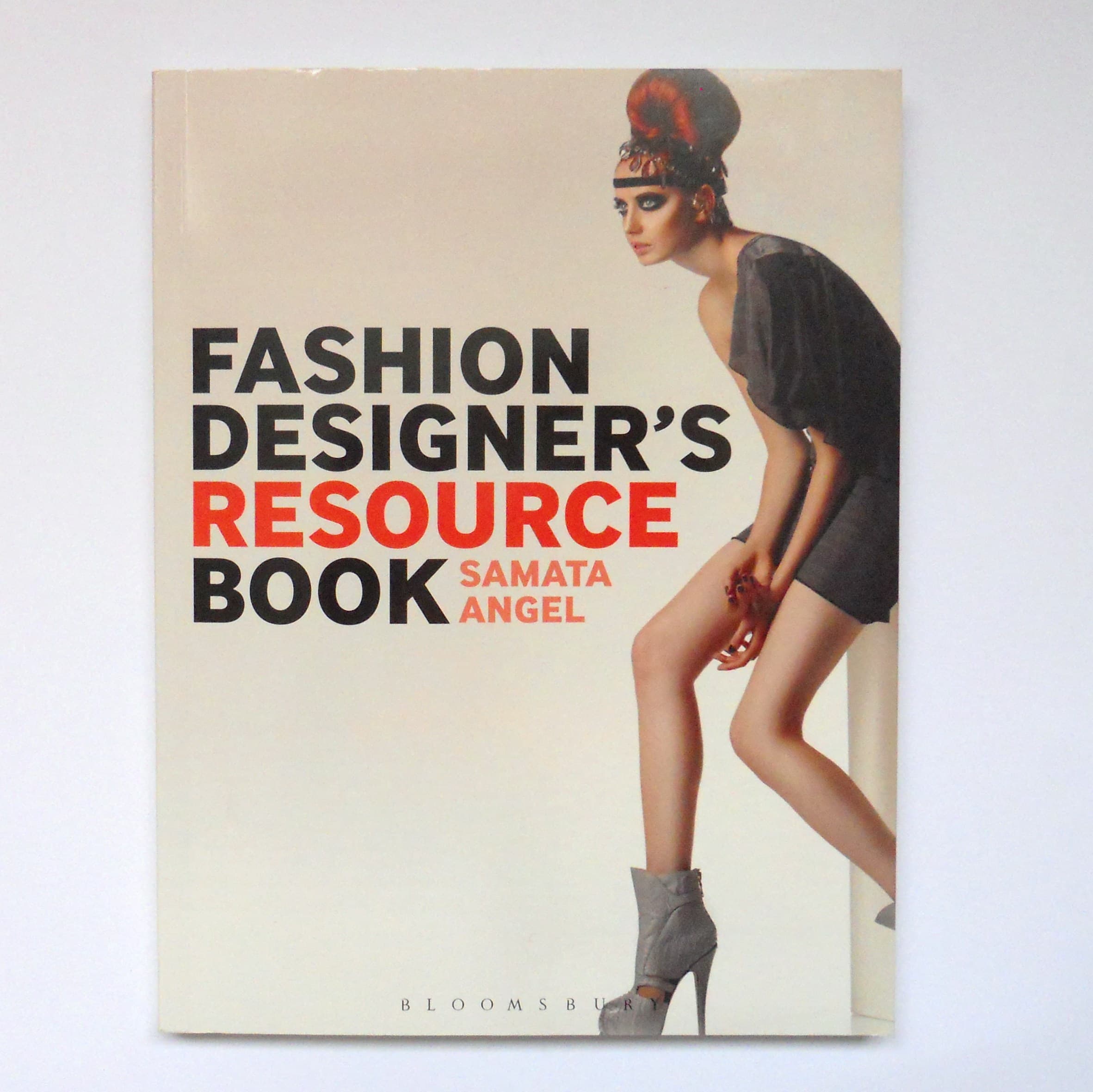 Best Fashion Design Books | List of Top Books About Fashion Design
