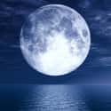 Super Moon on Random Best Full Moons in the Sky
