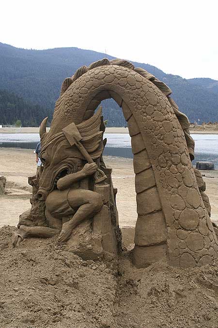 36 Funny (But Amazing) Sand Sculptures That Will Blow Your Mind